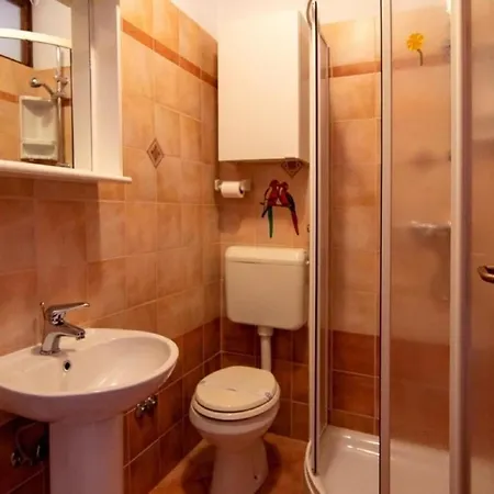 Appartement In Mit Eigenem Balkon *